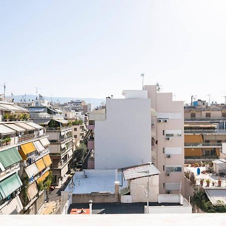 Top Floor Apartment At Petrolona With Big Balcony Atenas Exterior foto