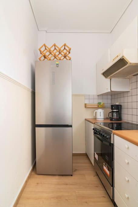 Top Floor Apartment At Petrolona With Big Balcony Atenas Exterior foto